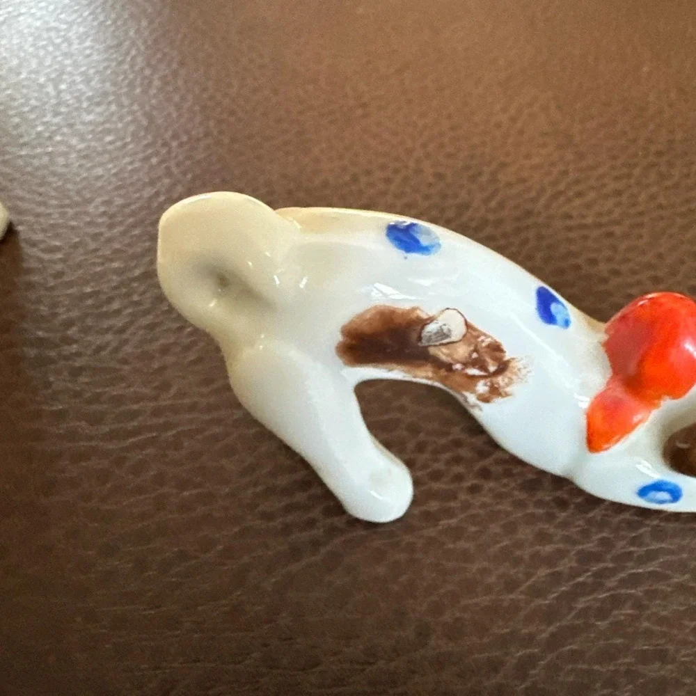 Vintage Japan Sad Hound Dog Porcelain Figurine Set White/Brown with Bows 3